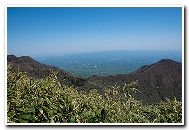 南月山