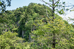 石裂山