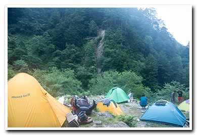 白峰三山・大門沢小屋